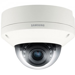 Domo IP | SNV 5084R | Antivandálico 1.3MP HD WDR 130dB Día/Noche Real ICR SAMSUNG Comcon México